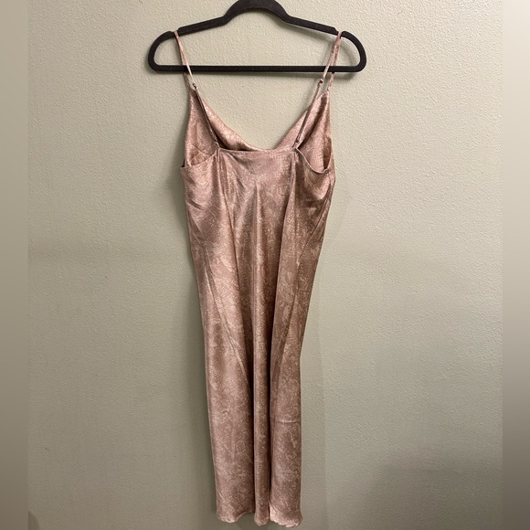 Forever 21 Silk Slip Dress Size Large - Picture 4 of 8